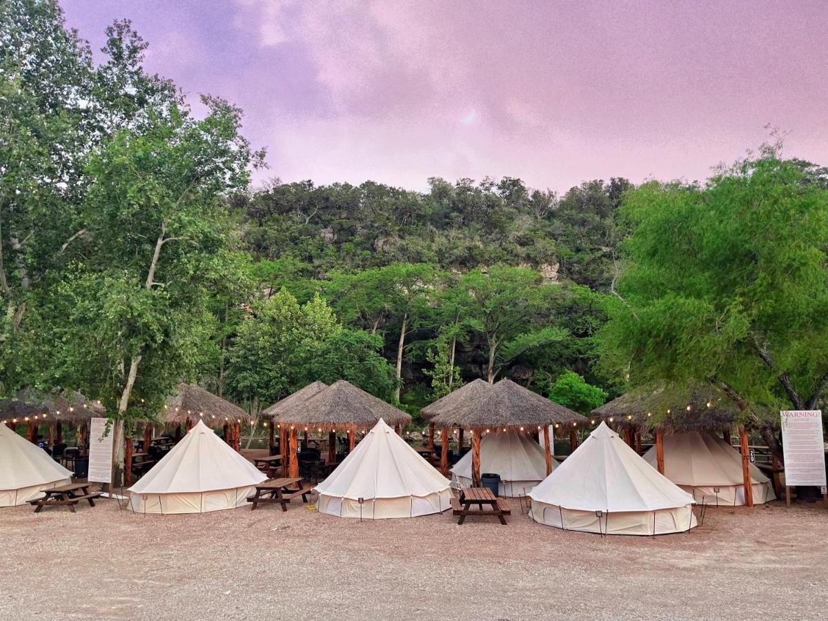 Son'S Guadalupe Glamping Tents - Adorable Riverside Glamping Tents Perfect A Family Getaway! New Braunfels Eksteriør bilde