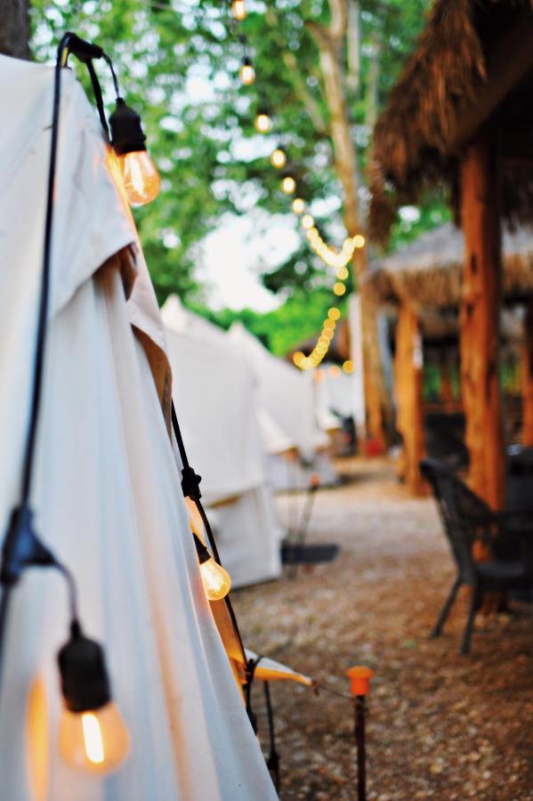 Son'S Guadalupe Glamping Tents - Adorable Riverside Glamping Tents Perfect A Family Getaway! New Braunfels Eksteriør bilde