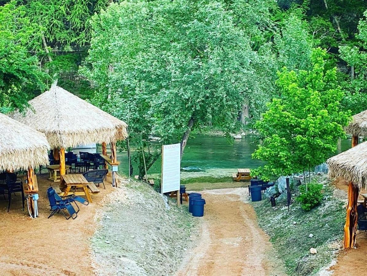 Son'S Guadalupe Glamping Tents - Adorable Riverside Glamping Tents Perfect A Family Getaway! New Braunfels Eksteriør bilde