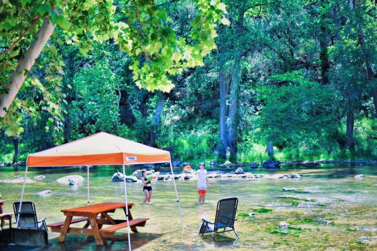 Son'S Guadalupe Glamping Tents - Adorable Riverside Glamping Tents Perfect A Family Getaway! New Braunfels Eksteriør bilde